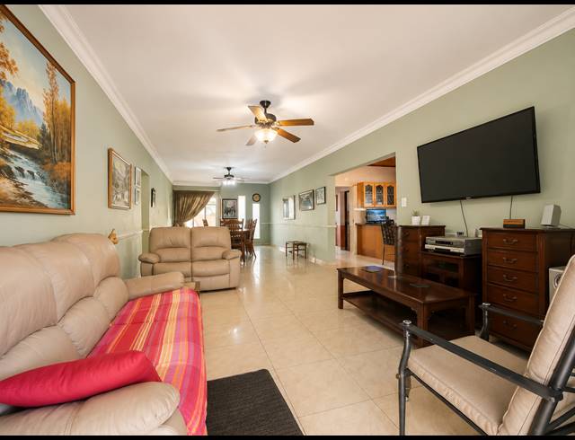 3 BEDROOM TOWNHOUSE FOR SALE IN THREE RIVERS